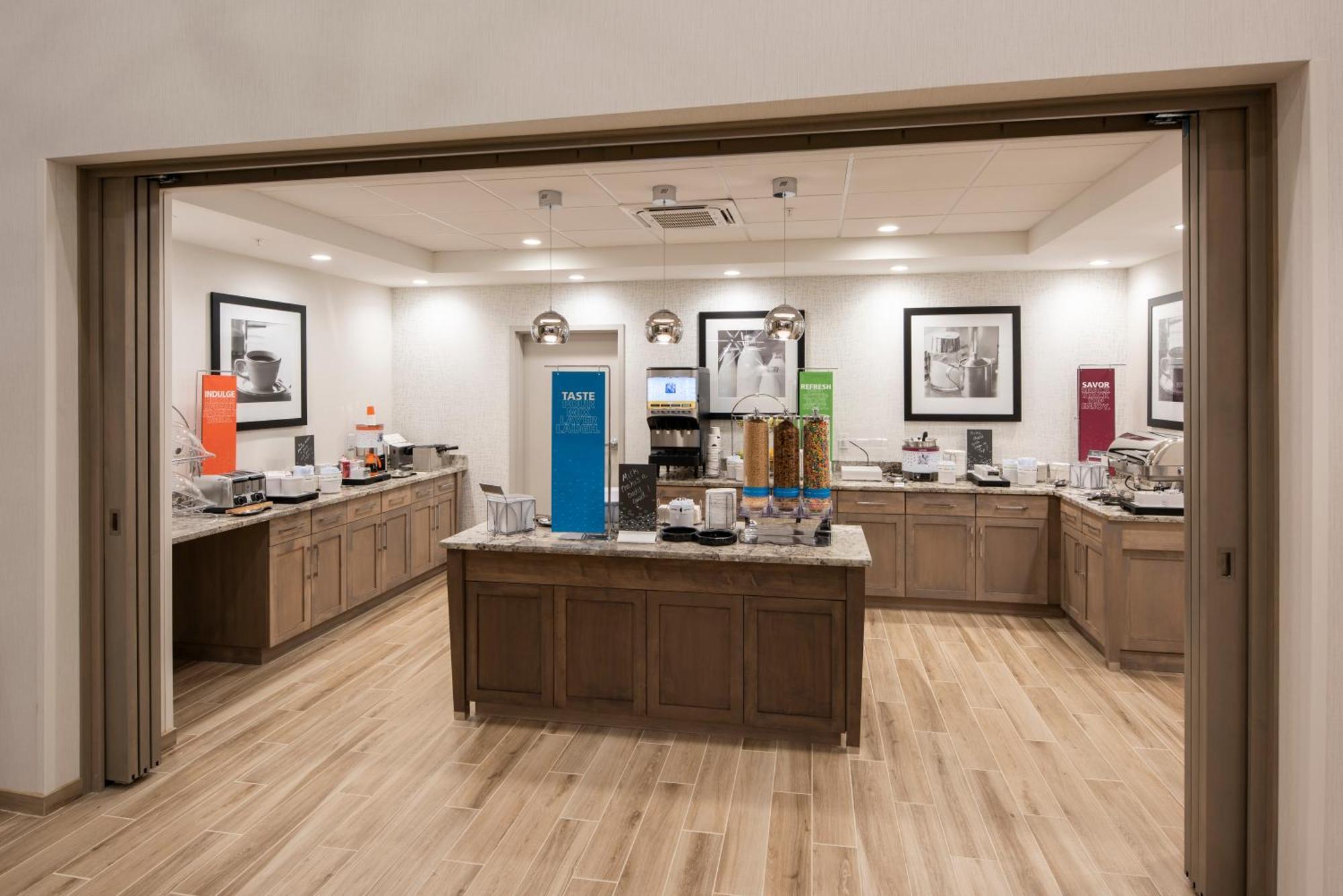Hampton Inn & Suites Rocky Hill - Hartford South Bagian luar foto