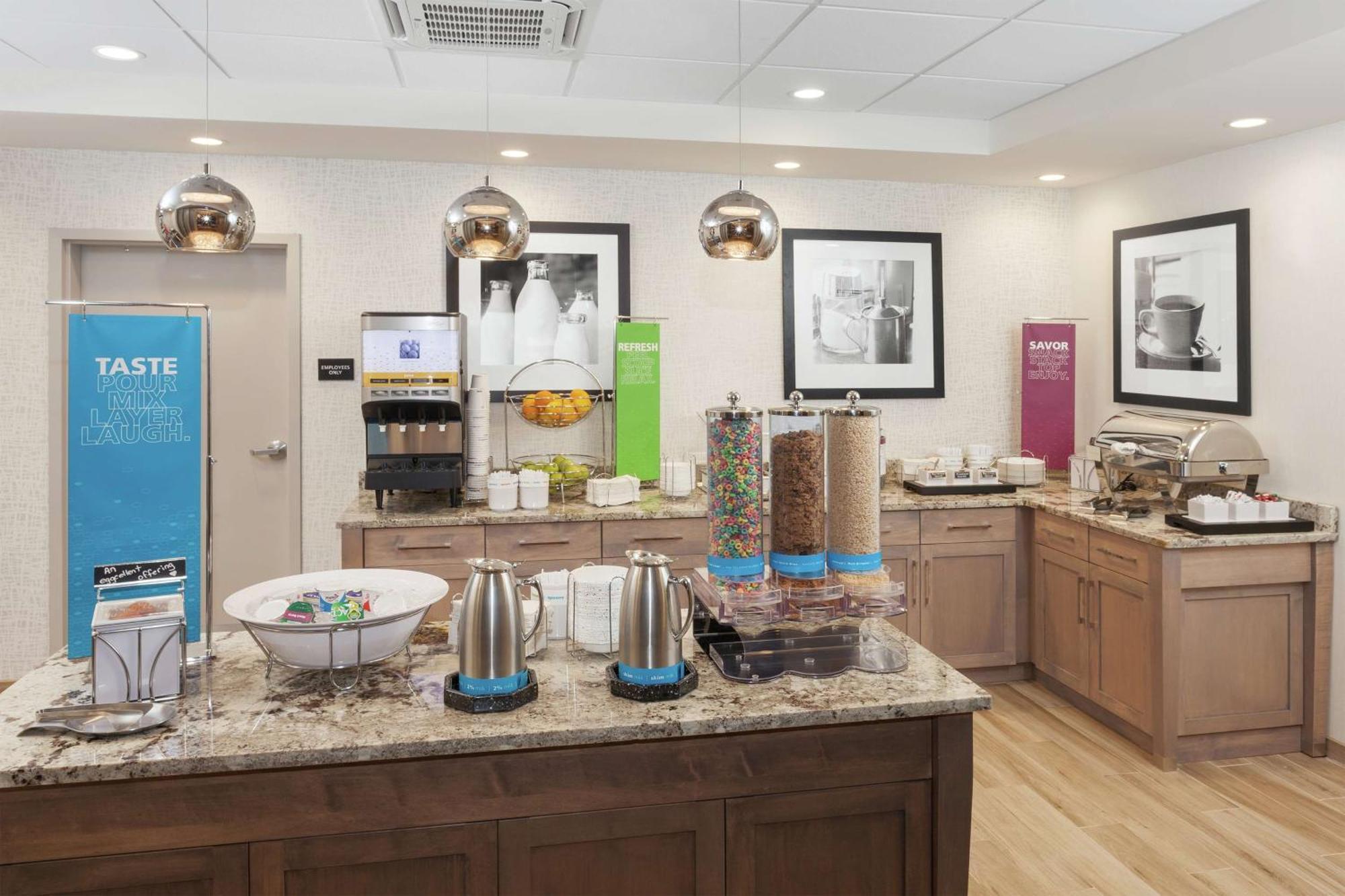 Hampton Inn & Suites Rocky Hill - Hartford South Bagian luar foto
